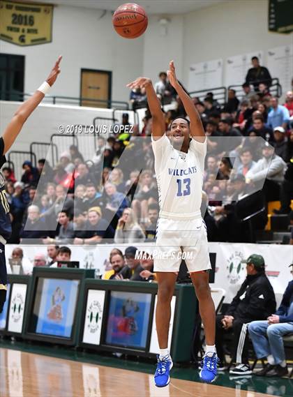 Thumbnail 3 in St. John Bosco vs. Windward (The Classic at Damien) photogallery.