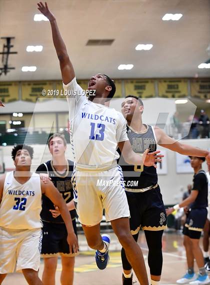 Thumbnail 3 in St. John Bosco vs. Windward (The Classic at Damien) photogallery.