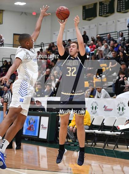 Thumbnail 2 in St. John Bosco vs. Windward (The Classic at Damien) photogallery.