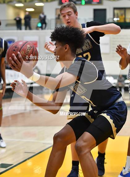 Thumbnail 3 in St. John Bosco vs. Windward (The Classic at Damien) photogallery.