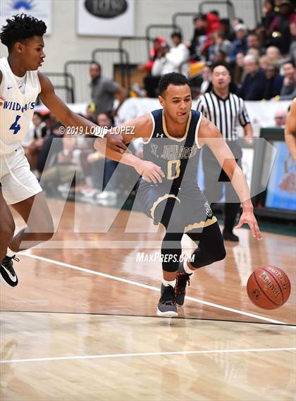Thumbnail 2 in St. John Bosco vs. Windward (The Classic at Damien) photogallery.