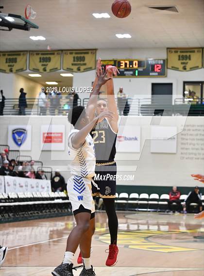 Thumbnail 3 in St. John Bosco vs. Windward (The Classic at Damien) photogallery.