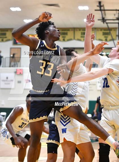 Thumbnail 3 in St. John Bosco vs. Windward (The Classic at Damien) photogallery.