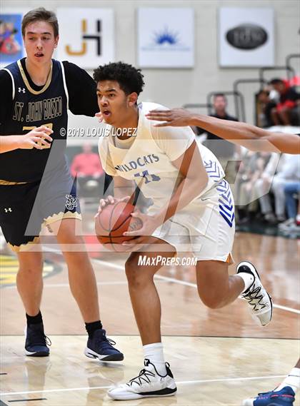 Thumbnail 1 in St. John Bosco vs. Windward (The Classic at Damien) photogallery.