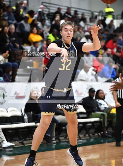Thumbnail 1 in St. John Bosco vs. Windward (The Classic at Damien) photogallery.