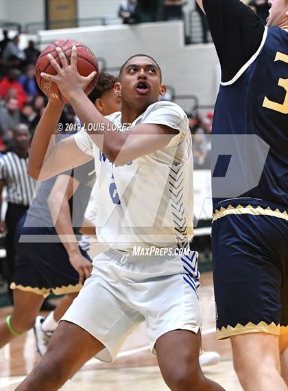 Thumbnail 3 in St. John Bosco vs. Windward (The Classic at Damien) photogallery.