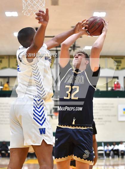 Thumbnail 3 in St. John Bosco vs. Windward (The Classic at Damien) photogallery.