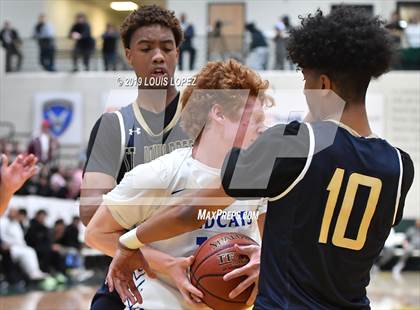 Thumbnail 2 in St. John Bosco vs. Windward (The Classic at Damien) photogallery.