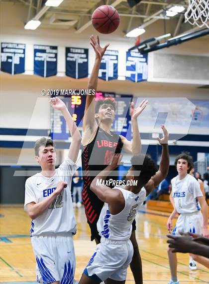 Thumbnail 1 in Liberty vs. O'Connor (Sunnyslope Hoopsgiving Tournament)  photogallery.