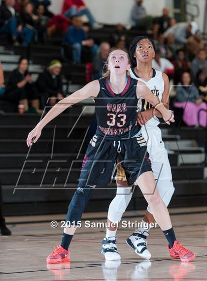 Thumbnail 3 in Bishop O'Dowd vs. Oaks Christian (West Coast Jamboree) photogallery.