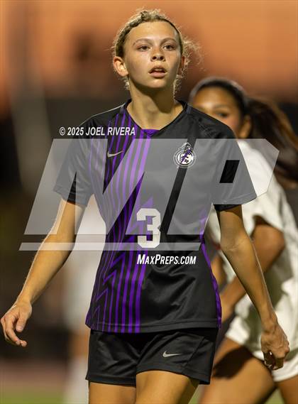 Thumbnail 3 in Fulshear vs. Katy (UIL 6A Soccer Bi-District Playoff) photogallery.