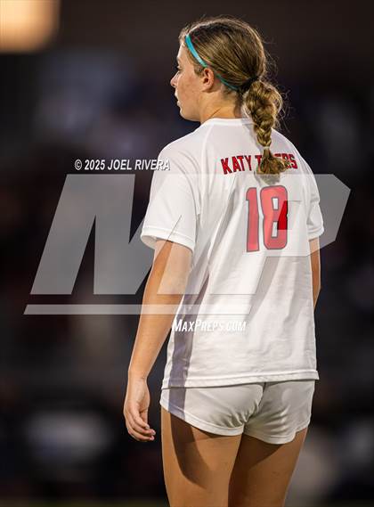 Thumbnail 3 in Fulshear vs. Katy (UIL 6A Soccer Bi-District Playoff) photogallery.