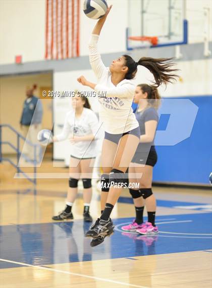 Thumbnail 1 in Sierra Canyon vs. Elsinore (CIF SS D4 Final) photogallery.