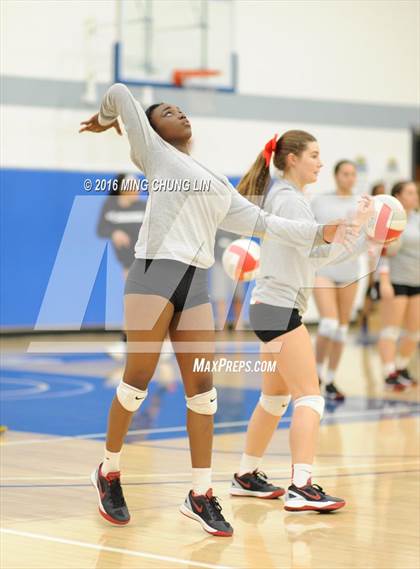 Thumbnail 2 in Sierra Canyon vs. Elsinore (CIF SS D4 Final) photogallery.