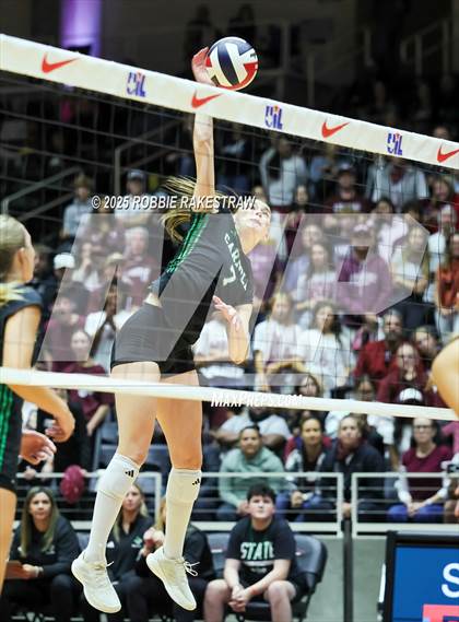 Thumbnail 3 in Southlake Carroll vs. Austin (UIL 6A D2 Volleyball Final) photogallery.