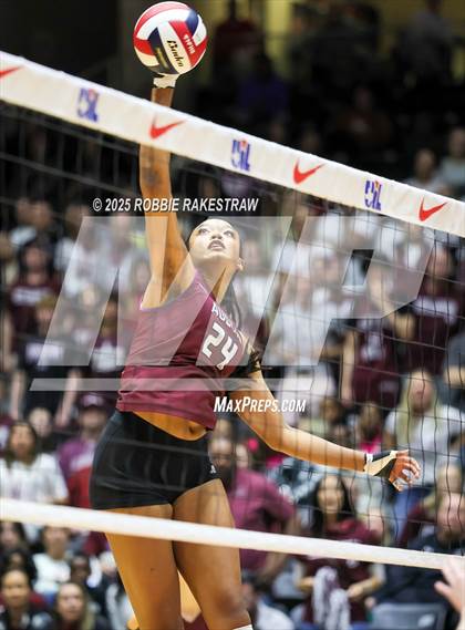Thumbnail 3 in Southlake Carroll vs. Austin (UIL 6A D2 Volleyball Final) photogallery.
