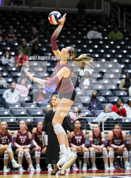 Thumbnail 2 in Southlake Carroll vs. Austin (UIL 6A D2 Volleyball Final) photogallery.