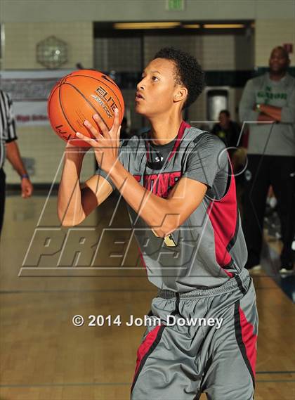 Thumbnail 1 in Green Valley vs. JSerra Catholic (MaxPreps Holiday Classic) photogallery.