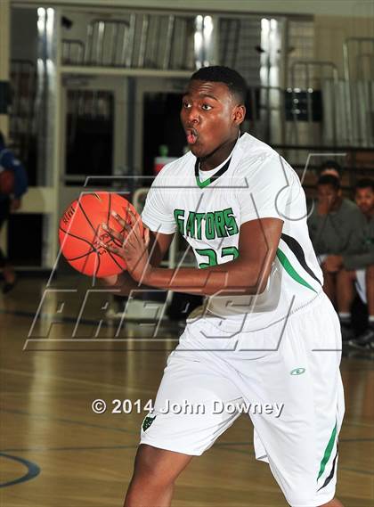 Thumbnail 2 in Green Valley vs. JSerra Catholic (MaxPreps Holiday Classic) photogallery.