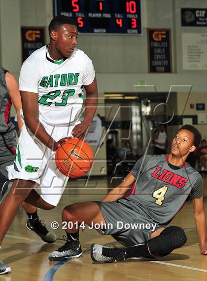 Thumbnail 3 in Green Valley vs. JSerra Catholic (MaxPreps Holiday Classic) photogallery.