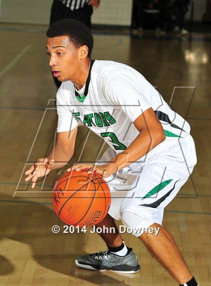 Thumbnail 3 in Green Valley vs. JSerra Catholic (MaxPreps Holiday Classic) photogallery.