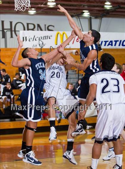 Thumbnail 3 in Sam Rayburn vs. Smithson Valley (McDonald's Texas Invitational) photogallery.