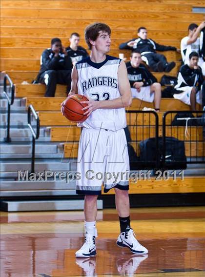 Thumbnail 3 in Sam Rayburn vs. Smithson Valley (McDonald's Texas Invitational) photogallery.