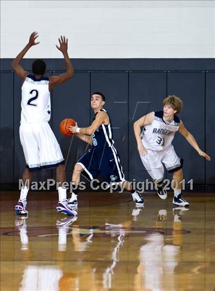 Thumbnail 2 in Sam Rayburn vs. Smithson Valley (McDonald's Texas Invitational) photogallery.