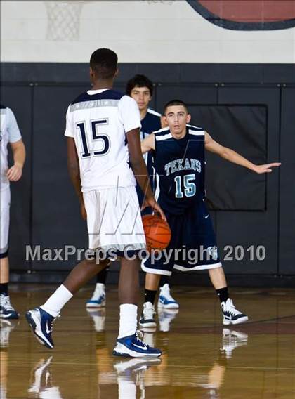 Thumbnail 2 in Sam Rayburn vs. Smithson Valley (McDonald's Texas Invitational) photogallery.