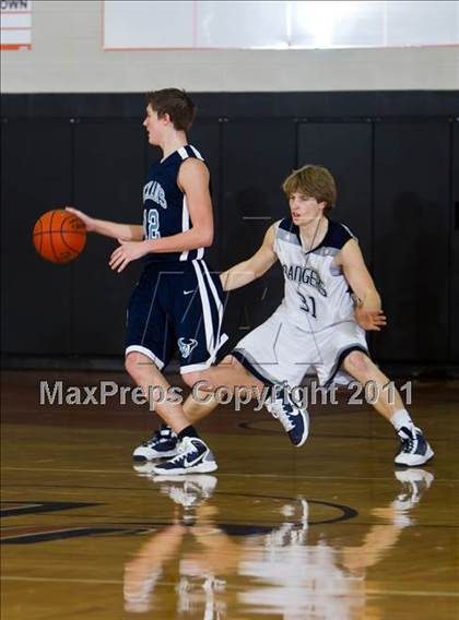 Thumbnail 1 in Sam Rayburn vs. Smithson Valley (McDonald's Texas Invitational) photogallery.