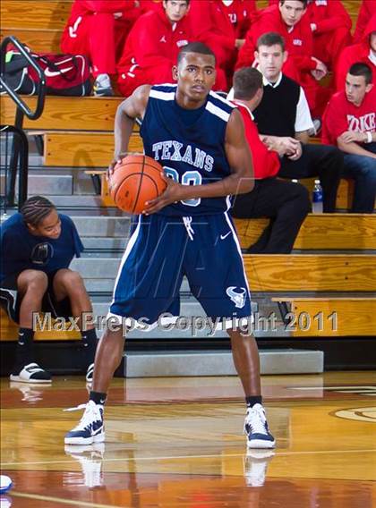 Thumbnail 1 in Sam Rayburn vs. Smithson Valley (McDonald's Texas Invitational) photogallery.