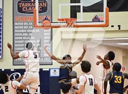 Thumbnail 1 in Campbell Hall vs Coronado (Tarkanian Classic) photogallery.
