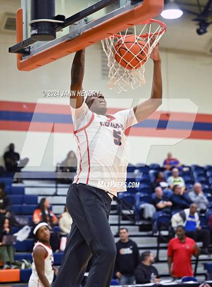 Thumbnail 1 in Campbell Hall vs Coronado (Tarkanian Classic) photogallery.