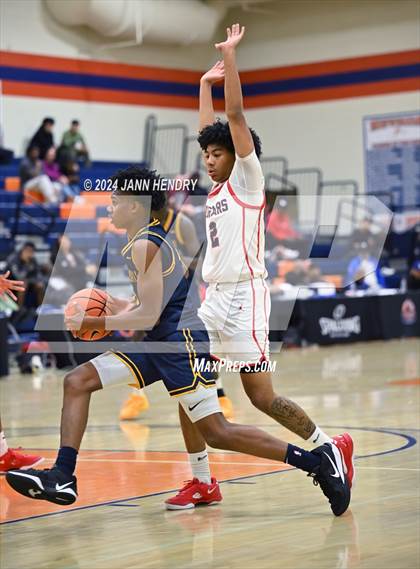 Thumbnail 2 in Campbell Hall vs Coronado (Tarkanian Classic) photogallery.
