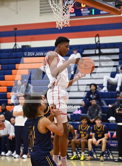 Thumbnail 2 in Campbell Hall vs Coronado (Tarkanian Classic) photogallery.