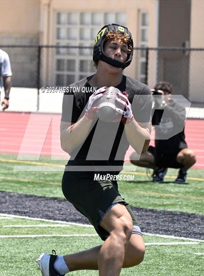 Thumbnail 3 in Huntington Beach vs. Downey (Surf City Tournament) photogallery.