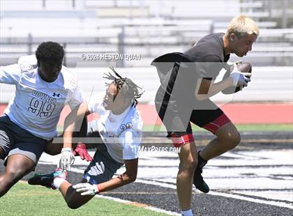 Thumbnail 2 in Huntington Beach vs. Downey (Surf City Tournament) photogallery.