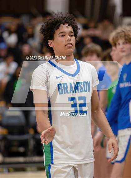 Thumbnail 3 in Saint Francis vs Branson (CIF Division 2 Round 1) photogallery.