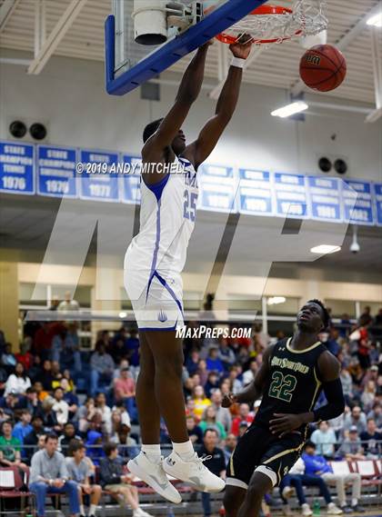 Thumbnail 3 in Holy Spirit Prep vs. IMG Academy photogallery.