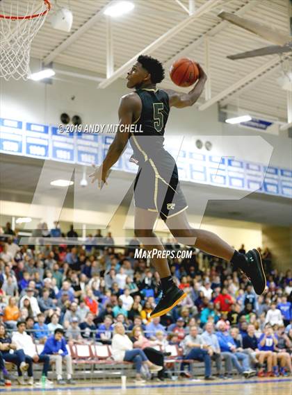 Thumbnail 1 in Holy Spirit Prep vs. IMG Academy photogallery.