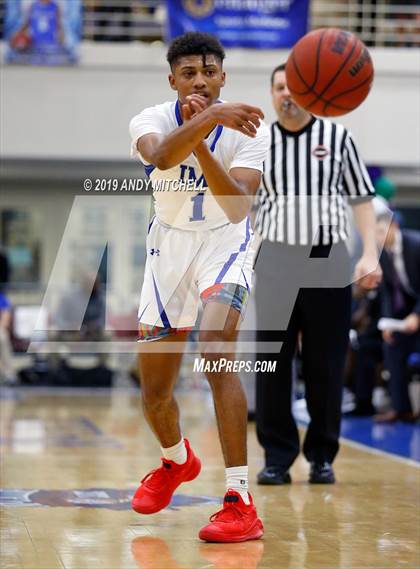 Thumbnail 3 in Holy Spirit Prep vs. IMG Academy photogallery.
