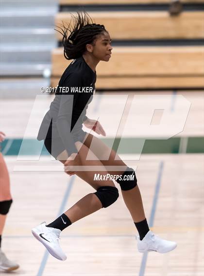 Thumbnail 3 in Archbishop Mitty vs. Menlo School (CIF CCS Open Div. Semifinal) photogallery.