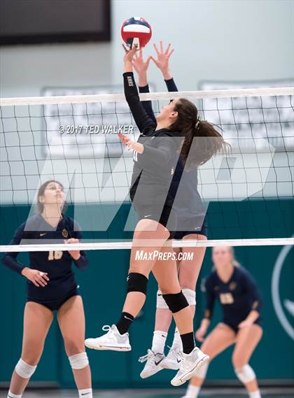 Thumbnail 1 in Archbishop Mitty vs. Menlo School (CIF CCS Open Div. Semifinal) photogallery.