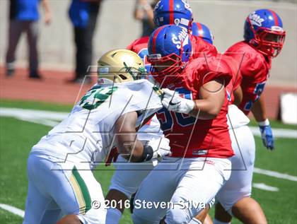 Thumbnail 3 in St. Joseph Regional vs. Serra (2016 Honor Bowl) photogallery.