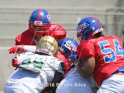 Thumbnail 2 in St. Joseph Regional vs. Serra (2016 Honor Bowl) photogallery.