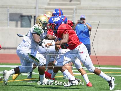Thumbnail 1 in St. Joseph Regional vs. Serra (2016 Honor Bowl) photogallery.