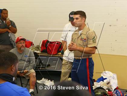 Thumbnail 2 in St. Joseph Regional vs. Serra (2016 Honor Bowl) photogallery.