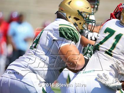 Thumbnail 3 in St. Joseph Regional vs. Serra (2016 Honor Bowl) photogallery.