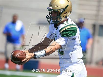 Thumbnail 2 in St. Joseph Regional vs. Serra (2016 Honor Bowl) photogallery.