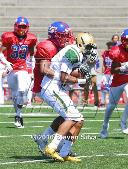 Thumbnail 3 in St. Joseph Regional vs. Serra (2016 Honor Bowl) photogallery.